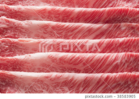 Kuroge Wagyu beef shoulder loin slices Kuroge Wagyu beef shoulder loin slices 38583905