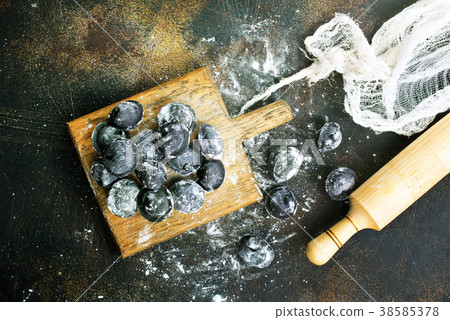 pelmeni 38585378
