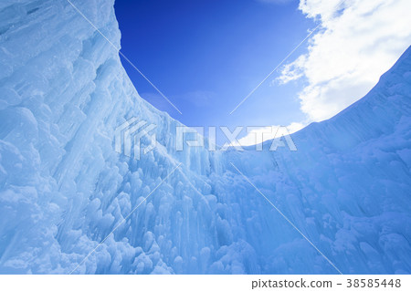 Lake Shikotsu Ice Festival 38585448