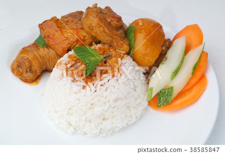 Curry Chicken with rice 38585847