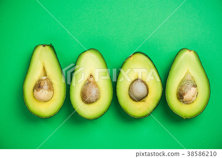 Avocado flat lay on green pastel background 38586210