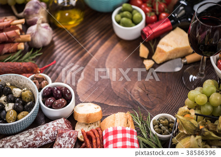 SPanish tapas copy space background 38586396