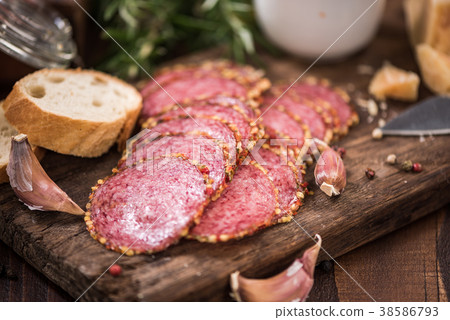 spicy peppered regional salami sausage, tapa  38586793