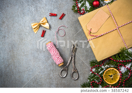 Preparing Chrstmas gift, packing 38587242