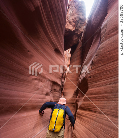 Slot canyon 38588700