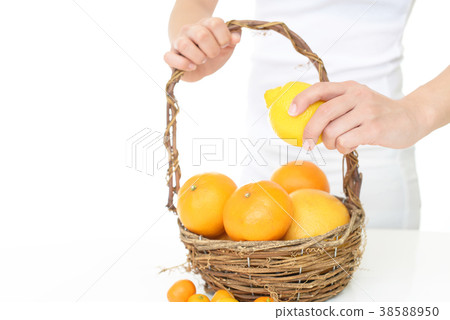 Fresh fruit 38588950