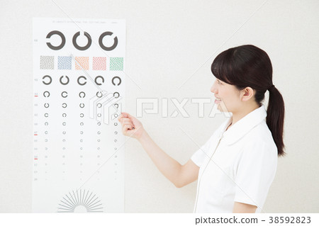 視力測試女人眼科醫生護士 38592823