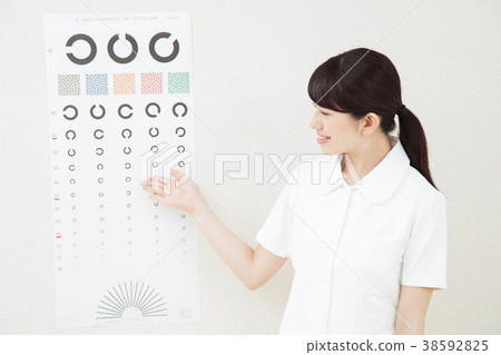 視力測試女人眼科醫生護士 38592825
