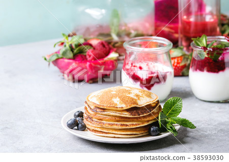 Pancakes with berries Pancakes with berries 38593030