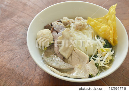 rice noodles topping pork ball and entrails 38594756