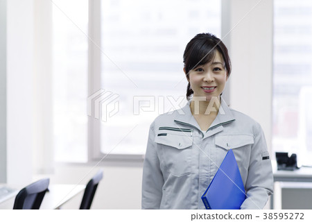 工作服的婦女圖像 38595272