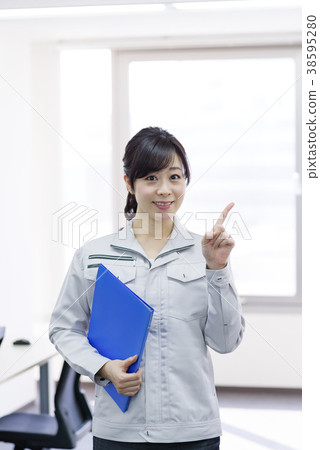 工作服的婦女圖像 38595280
