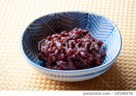 Azuki bean paste 38596876