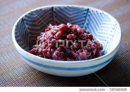 Azuki bean paste 38596988