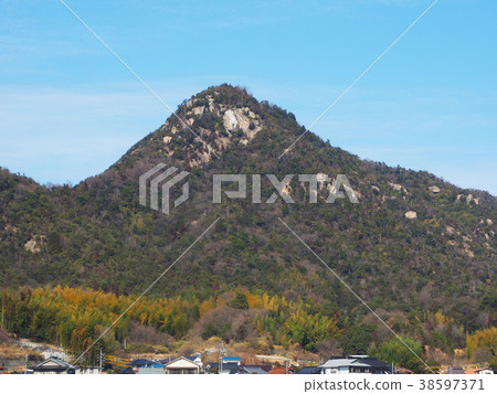  Rocky mountain 38597371