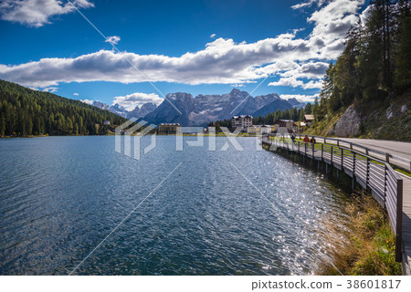 lago di misurina, south tyrol, italien dolomites 38601817