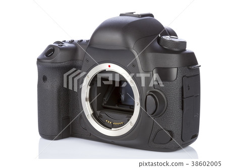 DSLR camera on white 38602005