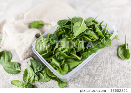 Baby spinach leaves Baby spinach leaves 38602821