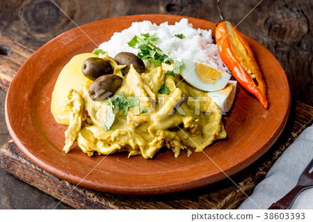MEXICAN AND PERUVIAN CUISINE. Aji de gallina 38603393