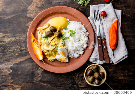 MEXICAN AND PERUVIAN CUISINE. Aji de gallina 38603409