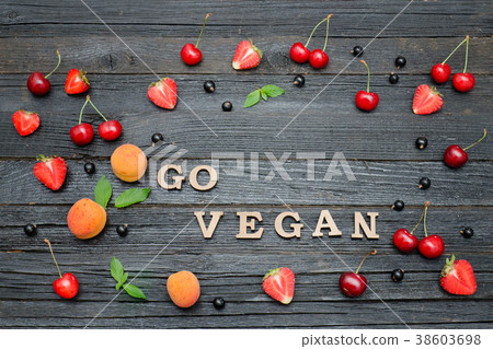 Inscription Go vegan and fruits Inscription Go vegan and fruits 38603698