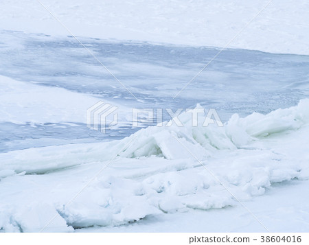 Drifting ice (up) Drifting ice (up) 38604016