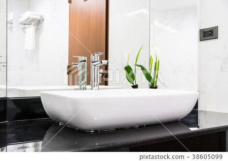Sink faucet Sink faucet 38605099