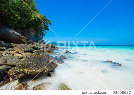 Beautiful Cock Burn Island on sunny day in Myanmar 38608687