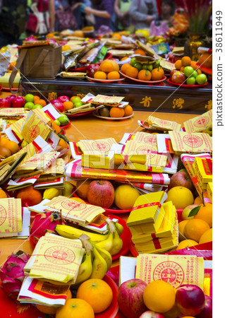 紙錢,水果, 祭祀品,紙幣、果物、犠牲製品,Paper money, fruits 紙錢,水果, 祭祀品,紙幣、果物、犠牲製品,Paper money, fruits 38611949