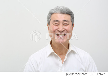 亞洲人的表情，資深，中年，老人，特寫鏡頭，笑，微笑，幸福，健康 38617674
