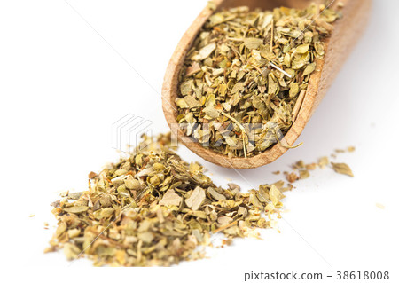 Dry Oregano herb in wood scoop on white  38618008
