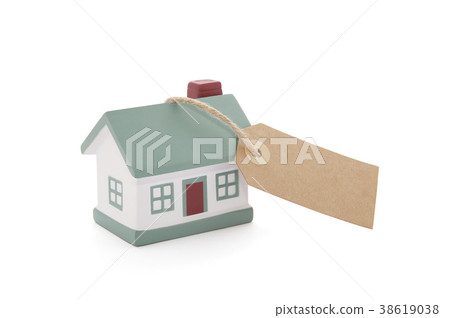 Little house with blank tag Little house with blank tag 38619038