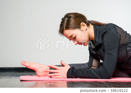 yoga 38619122