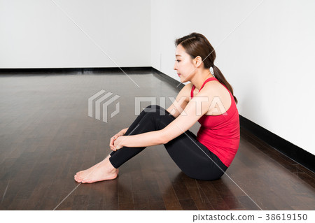 yoga yoga 38619150
