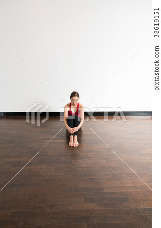yoga yoga 38619151