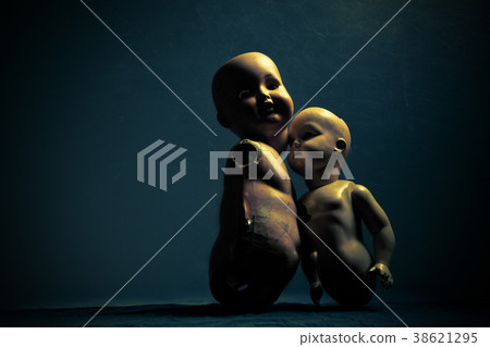 Pair of creepy dolls Pair of creepy dolls 38621295