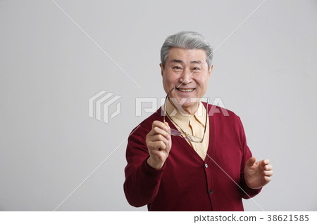 亞洲人的表情,資深,中年,老人,特寫鏡頭,笑,微笑,幸福,健康 亞洲人的表情,資深,中年,老人,特寫鏡頭,笑,微笑,幸福,健康 38621585