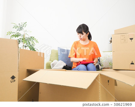 A woman preparing to move 38621969