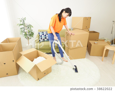 Woman cleaning the moved room Woman cleaning the moved room 38622022