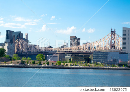 Queensboro bridge from Long Island City 38622975