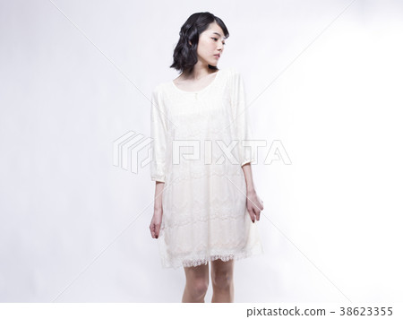 Hair salon model image 38623355