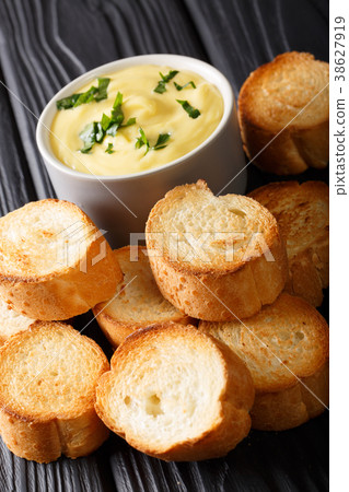 Homemade toasted bread and cheese sauce 38627919