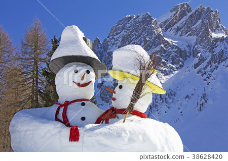 Two big snowmen at the Sexten ski resort in Italy 38628420