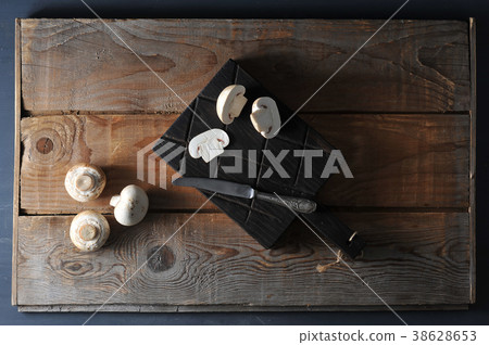 Fresh white mushrooms champignon  38628653