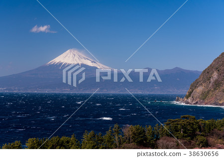 靜岡縣 在伊犁山上空的富士山上空強風 照片素材 圖片 圖庫