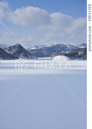 Frozen Midwinter Lake Oshu Light and Shadow Pattern Frozen Midwinter Lake Oshu Light and Shadow Pattern 38631368
