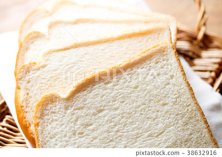 Plain bread  38632916
