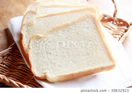 Plain bread  38632923