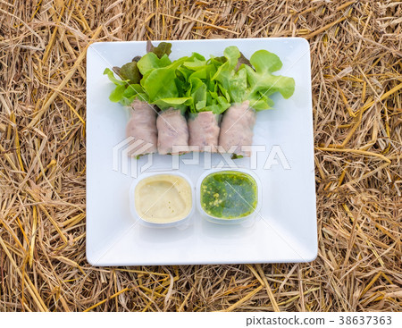 Salad roll green and red oak organic Salad roll green and red oak organic 38637363