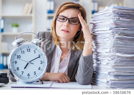 Businesswoman working in the office 38638676